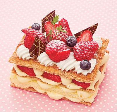 苺を使ったスイーツを貼るトピ