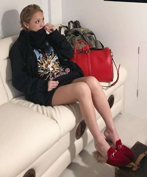 浜崎あゆみ「ミルクティー色にしたよ」 「この髪型やっぱ好き」「可愛いすぎ」