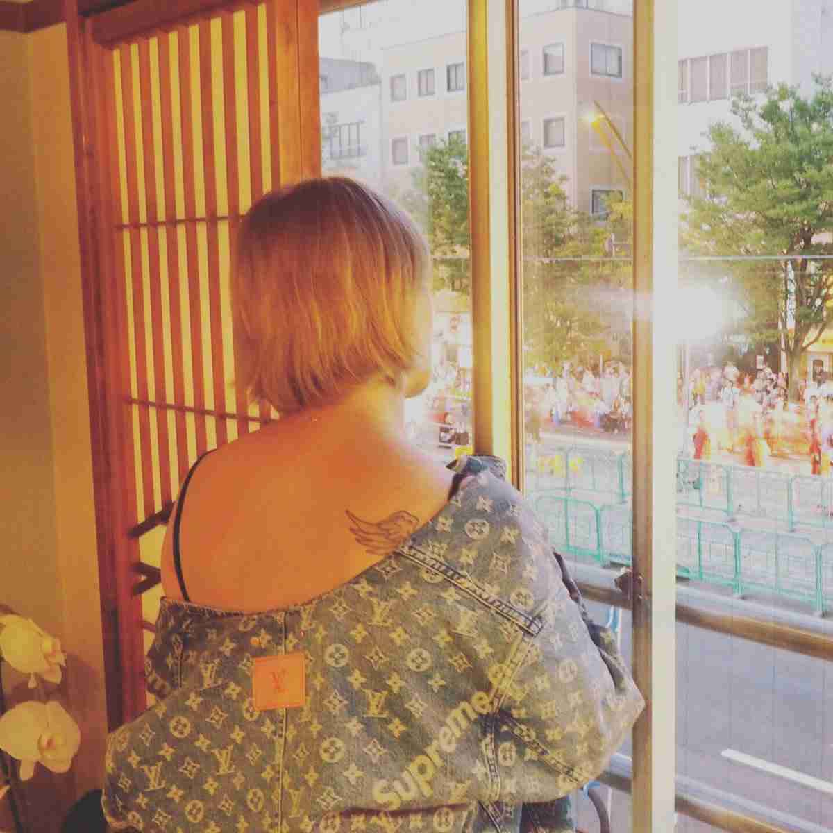 浜崎あゆみ「ミルクティー色にしたよ」 「この髪型やっぱ好き」「可愛いすぎ」