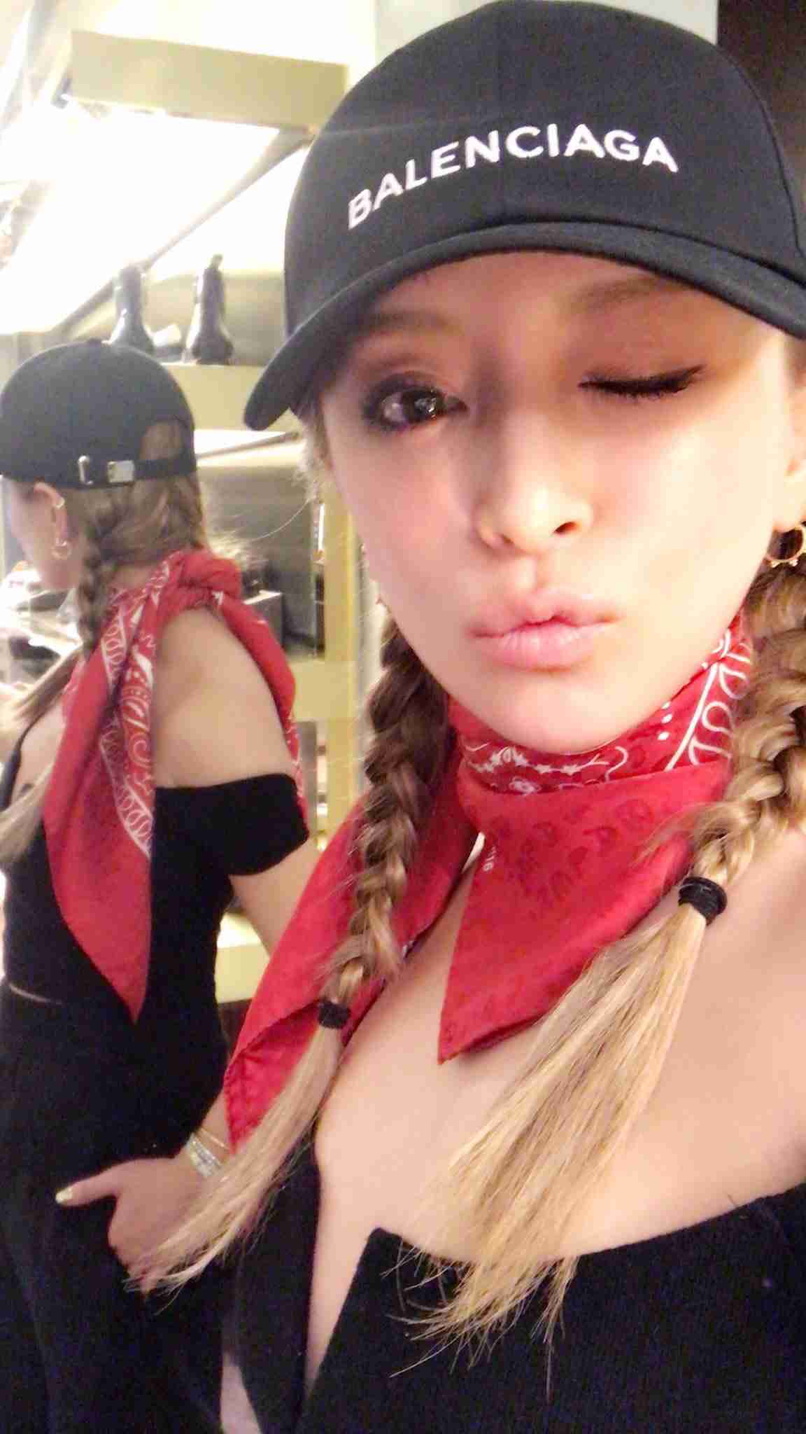 浜崎あゆみ「ミルクティー色にしたよ」 「この髪型やっぱ好き」「可愛いすぎ」