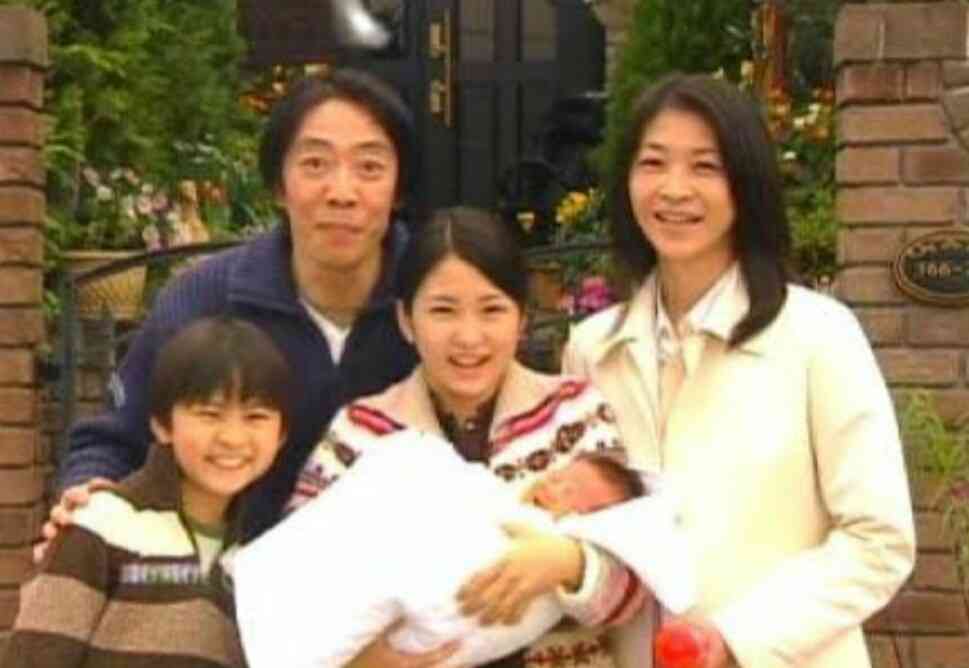 いろんな芸能人の偽家族の画像が見たい