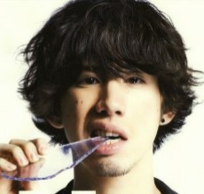 好きな俳優と一夜を共に過ごせるならいくら出す?