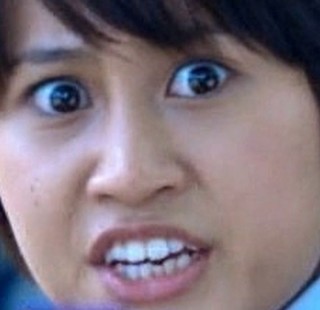 HKT48指原莉乃、ざっくりニットで素肌あらわ SEXYコーデで新境地