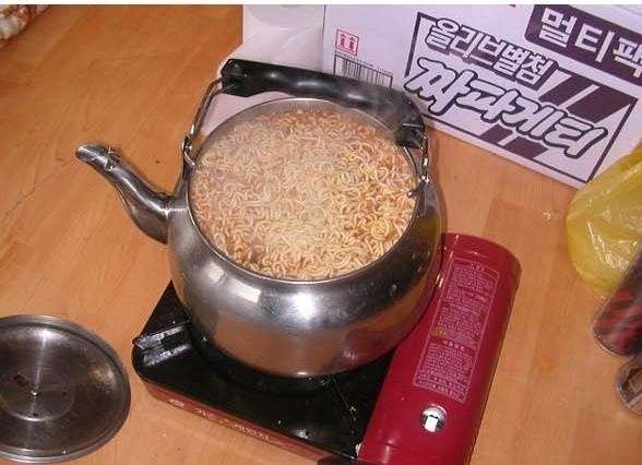 米国アニメでの韓国料理の扱いがひど過ぎる!韓国ネットがっくり「欧米人の口はお子様だから」「確かにビビンパは味はおいしいけど…」