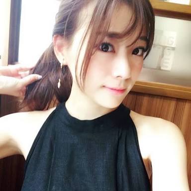 重盛さと美の美脚にくぎ付け！「スタイル良すぎ」「エロ可愛い」の声