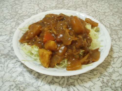 千切りキャベツ、何かけて食べますか?