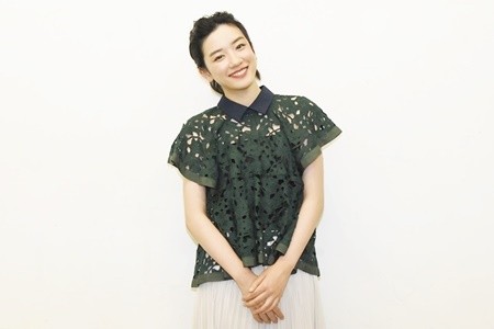 秋色の服を着た芸能人の画像を貼るトピ