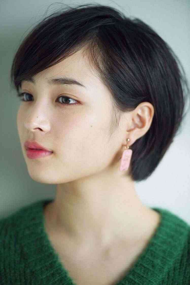 秋色の服を着た芸能人の画像を貼るトピ