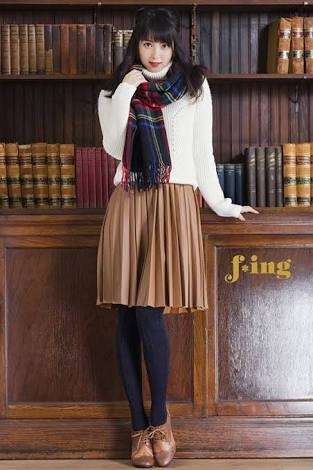 秋色の服を着た芸能人の画像を貼るトピ