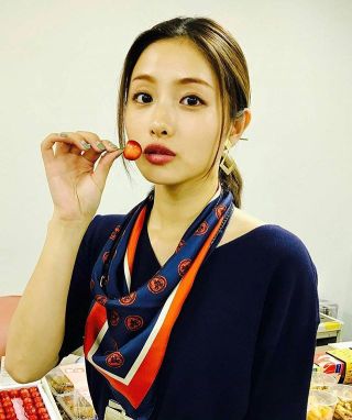 秋色の服を着た芸能人の画像を貼るトピ