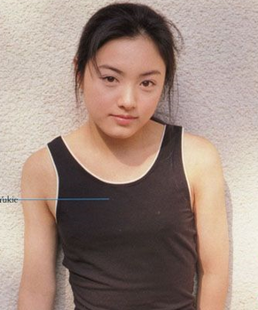 首が短い人