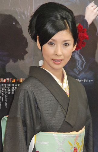 “結婚効果”武井咲主演「黒革の手帖」最終回13・0％　自己最高で有終