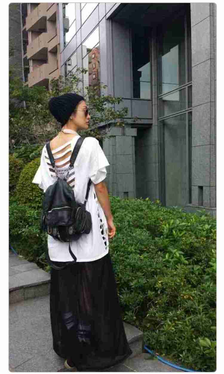 山田優、胸元ざっくりコーデで谷間チラ見せ「おしゃれすぎるママ」「スタイル良すぎ」と反響