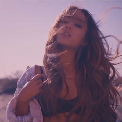 Ariana Grandeを貼るトピ♡