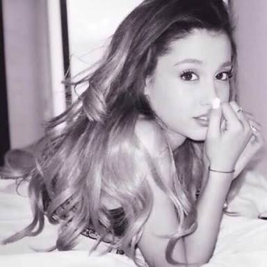 Ariana Grandeを貼るトピ♡