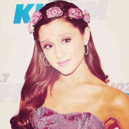 Ariana Grandeを貼るトピ♡