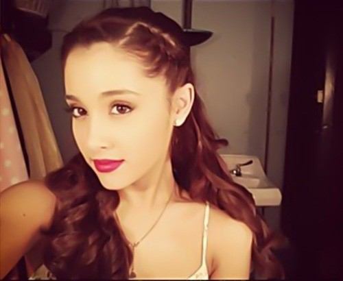Ariana Grandeを貼るトピ♡