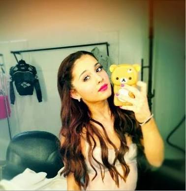 Ariana Grandeを貼るトピ♡
