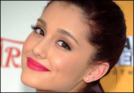 Ariana Grandeを貼るトピ♡
