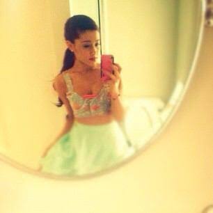 Ariana Grandeを貼るトピ♡