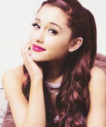 Ariana Grandeを貼るトピ♡