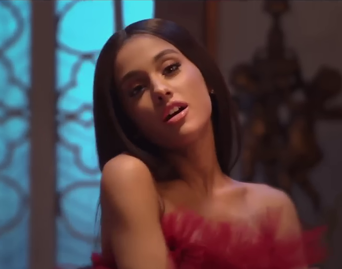 Ariana Grandeを貼るトピ♡