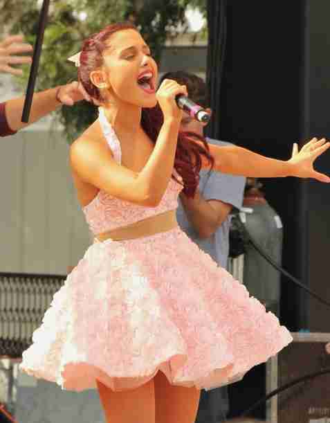 Ariana Grandeを貼るトピ♡