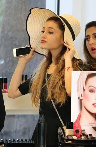 Ariana Grandeを貼るトピ♡