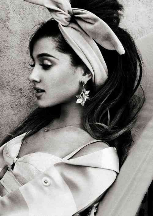 Ariana Grandeを貼るトピ♡
