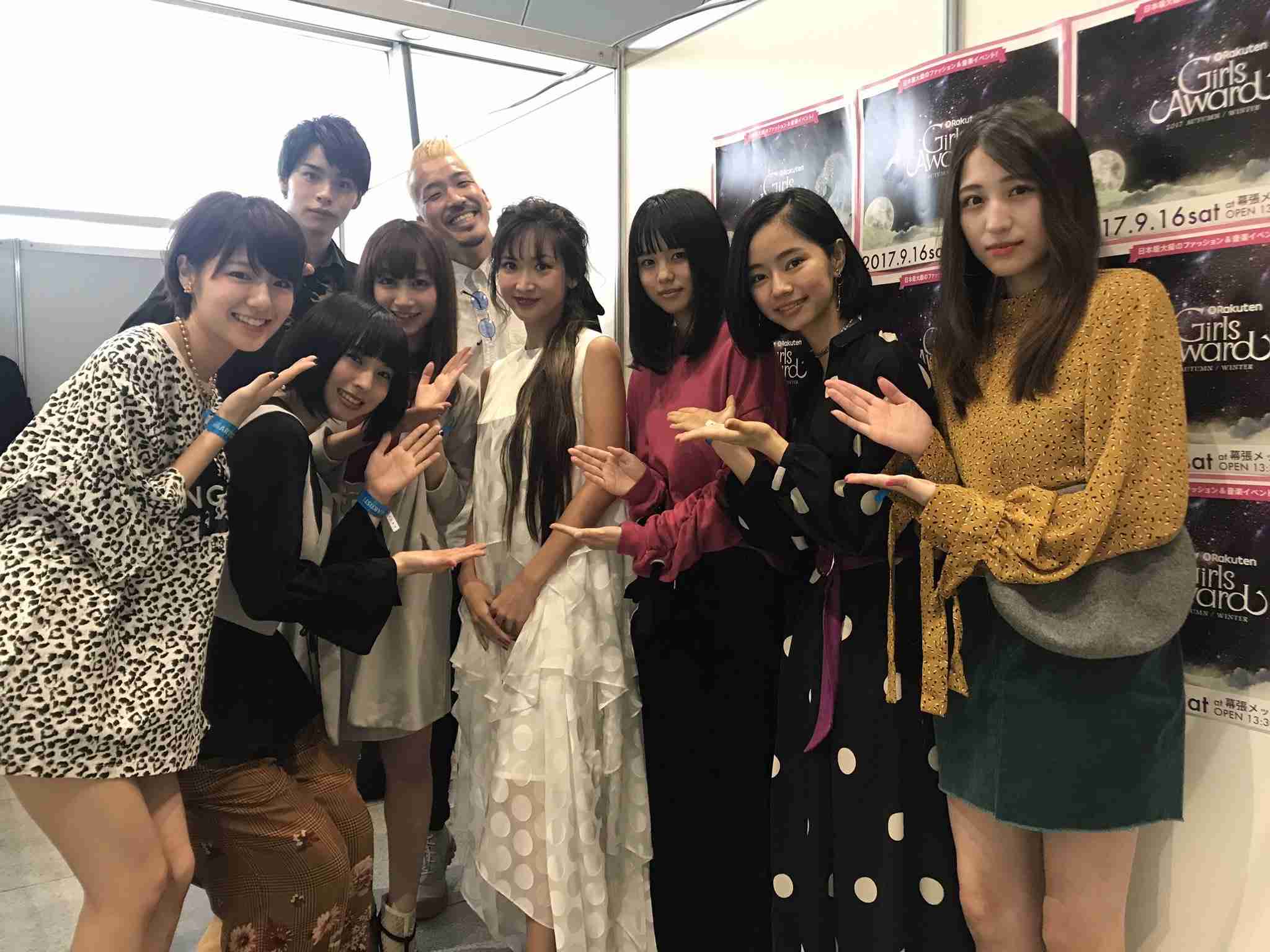 紗栄子、ランウェイで圧巻オーラ！投げキスで大人の色気