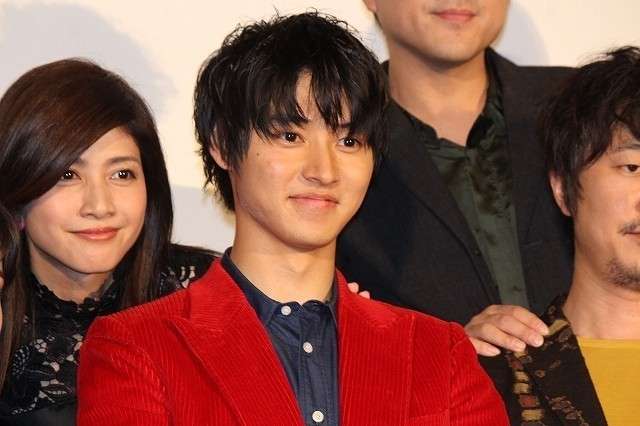 山崎賢人、初コメディに苦戦も福田雄一監督は絶賛「どんどんご一緒したい」