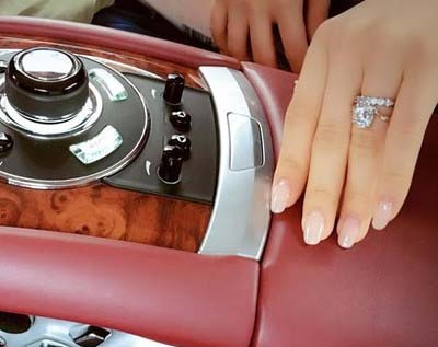 神田沙也加、愛犬を披露するも別のところで批判の的に「犬より指輪を見せたいだけ？」 