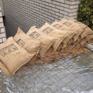 【台風18号】「報道ヘリはもう一切禁止しよう」「ヘリの音で町内放送聞こえん」　『Twitter』上で不満の声が続出