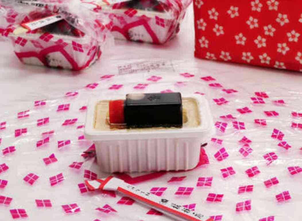 初めて食べた時、衝撃だったお菓子は？