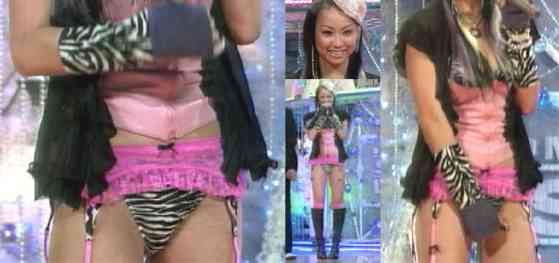 二度見どころか三度見！「お尻丸見えデニム」がとにかく斬新