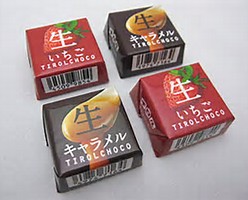 苺を使ったスイーツを貼るトピ