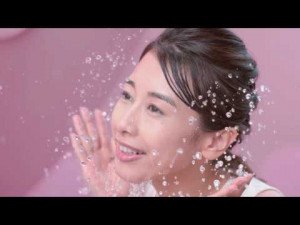 高岡早紀がすっぴん姿を披露 美肌に「スキンケア教えて」と要望も
