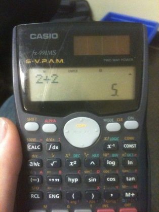 突っ込んだら負け！な画像を貼るトピ