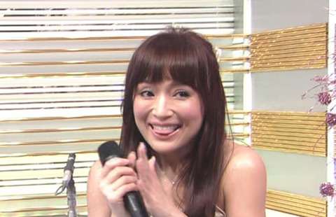 浜崎あゆみの「カープ女子」姿に反響 「カープあゆ、女神」「また太った?」
