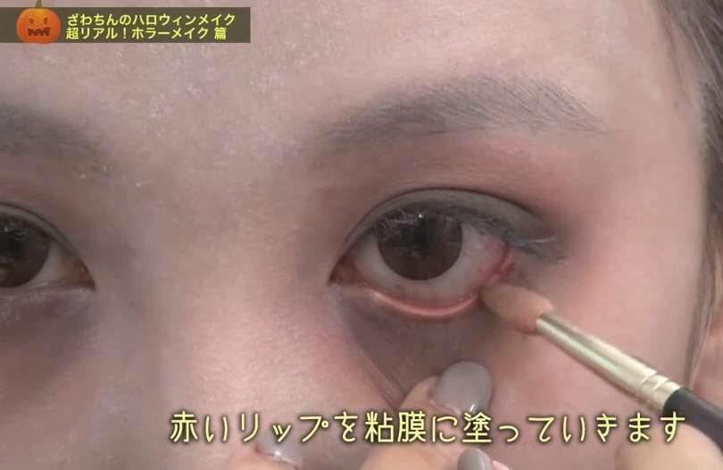出雲大社で星条旗、ひめゆりの塔で「気持ちよくない」……“常識外れ”ざわちんの危険度