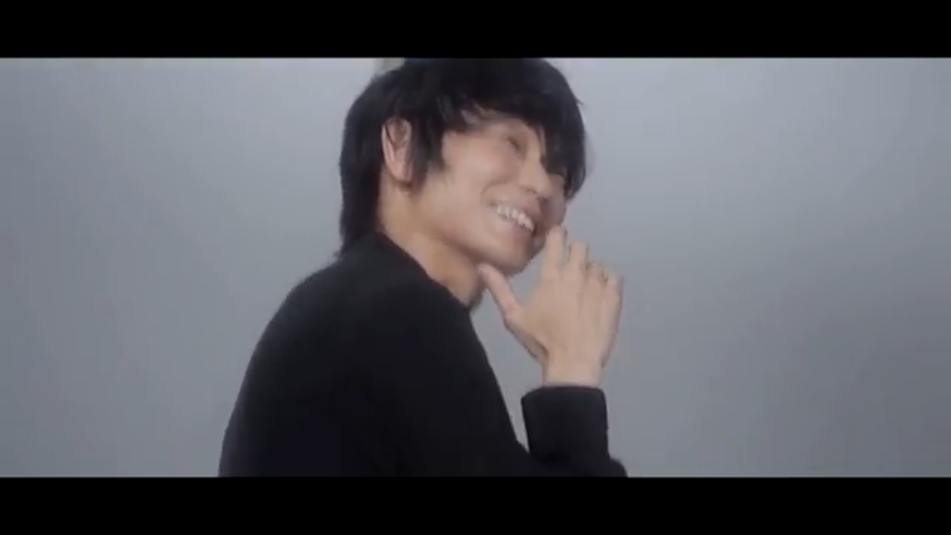 綾野剛“ラーメン”に思わず涙 佐藤健との食事制限では「愛情が芽生えた」