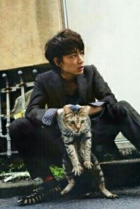 綾野剛“ラーメン”に思わず涙 佐藤健との食事制限では「愛情が芽生えた」