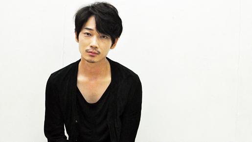綾野剛“ラーメン”に思わず涙 佐藤健との食事制限では「愛情が芽生えた」