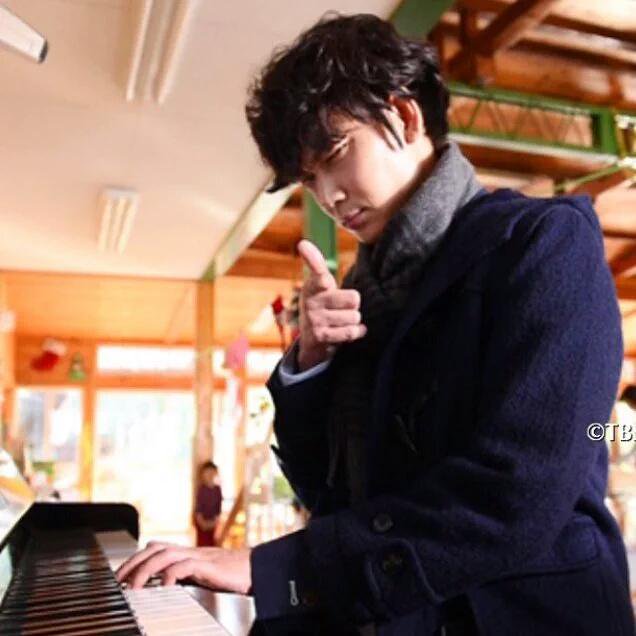 綾野剛“ラーメン”に思わず涙 佐藤健との食事制限では「愛情が芽生えた」