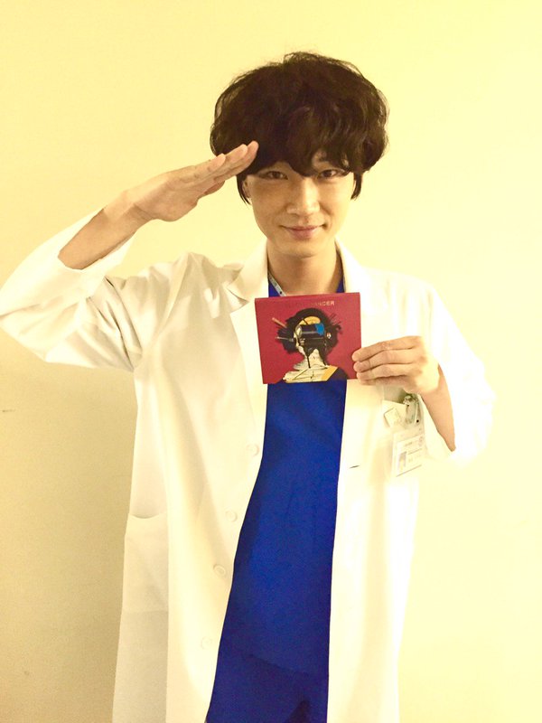 綾野剛“ラーメン”に思わず涙 佐藤健との食事制限では「愛情が芽生えた」