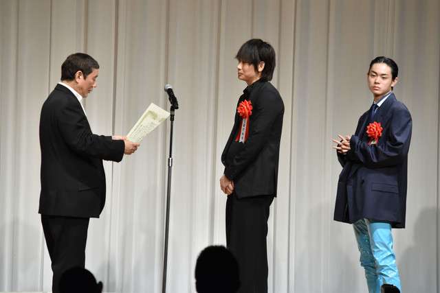 綾野剛“ラーメン”に思わず涙 佐藤健との食事制限では「愛情が芽生えた」