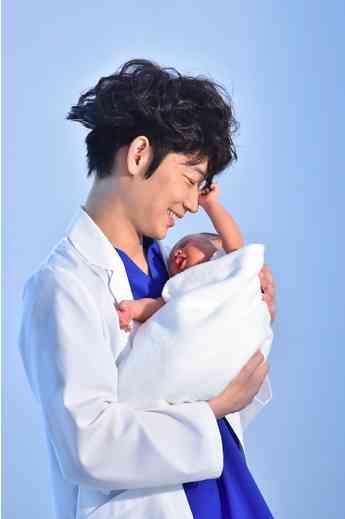 綾野剛“ラーメン”に思わず涙 佐藤健との食事制限では「愛情が芽生えた」