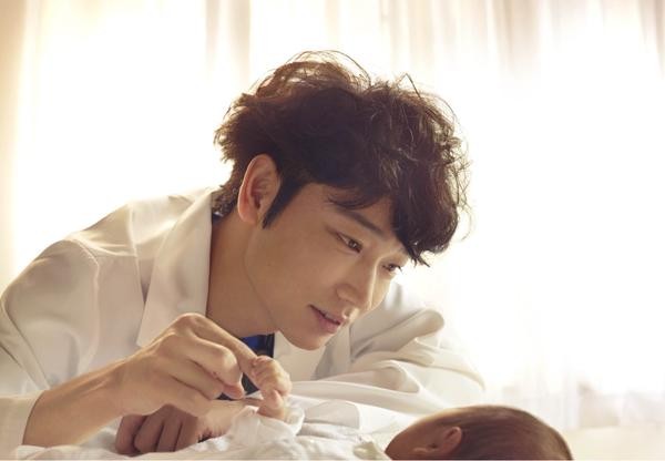 綾野剛“ラーメン”に思わず涙 佐藤健との食事制限では「愛情が芽生えた」