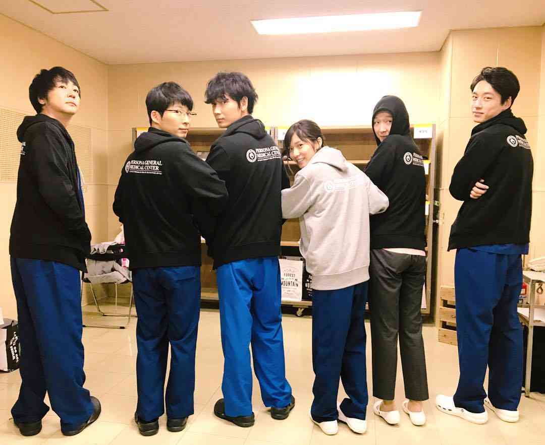 綾野剛“ラーメン”に思わず涙 佐藤健との食事制限では「愛情が芽生えた」