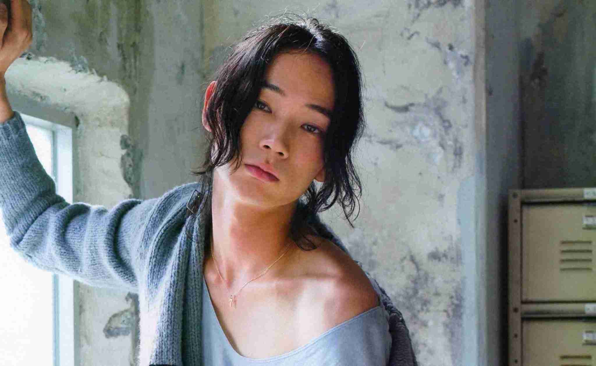 綾野剛“ラーメン”に思わず涙 佐藤健との食事制限では「愛情が芽生えた」